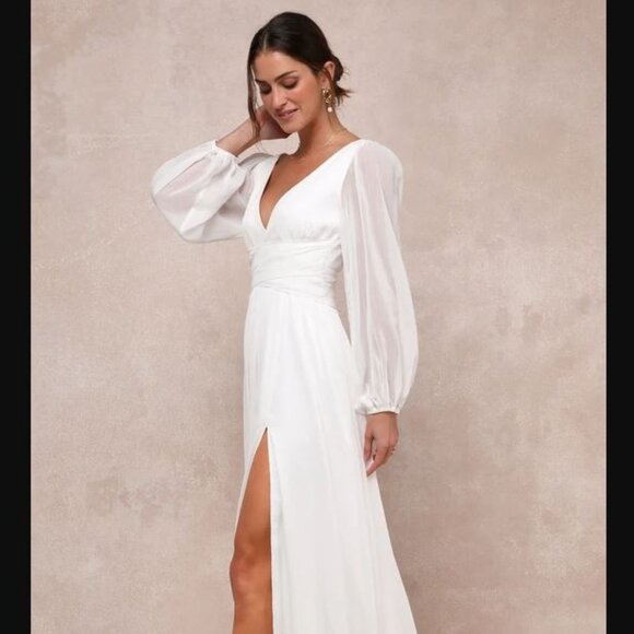 Lulus Dresses & Skirts - NWOT Lulus White V-Neck Long Sleeve Maxi Dress